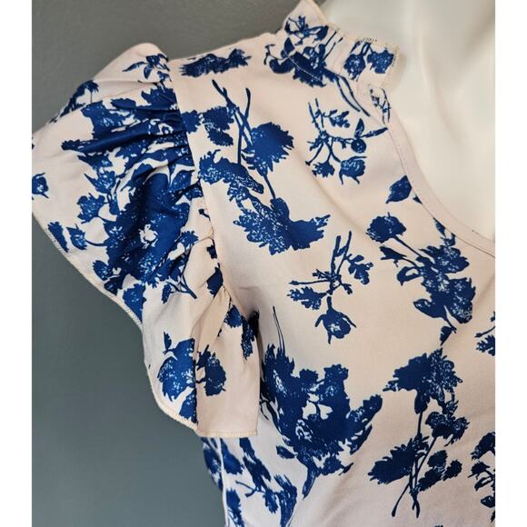 Shein Cream and White Ruffle Sleeve Blouse sz Small - Picture 3 of 4